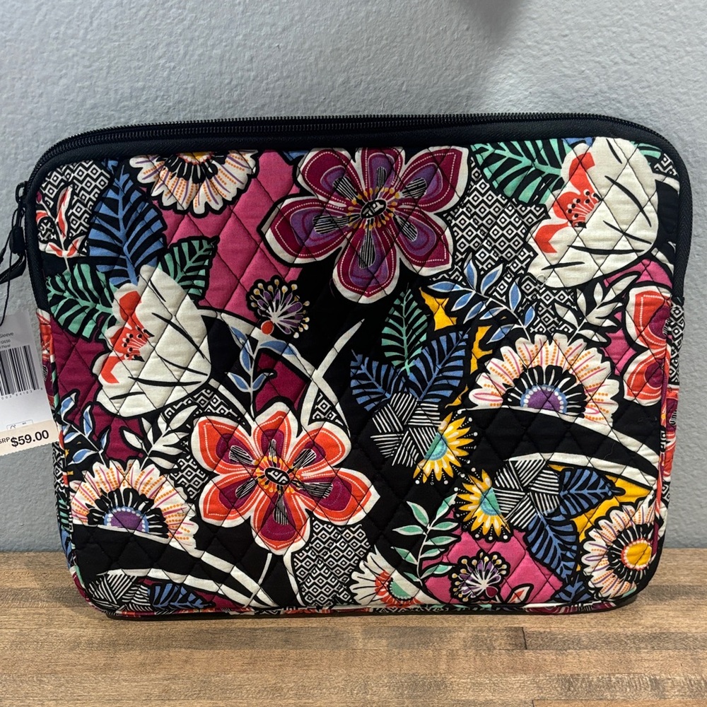 Vera Bradley ~ “Laptop Sleeve” in Kauai Floral ~ NWT’s